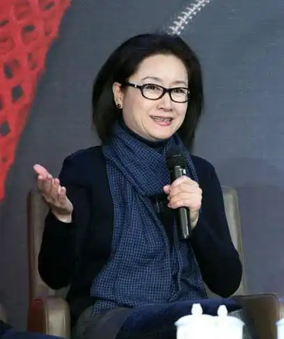 王冼平的现任老公是郭峰? / 比乐族