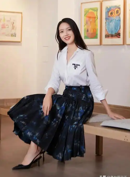 张梓琳长裙高跟美不胜收写真集分享