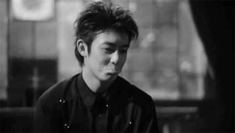 在电影《无间道》里,哪怕是给刘德华,梁朝伟做配角,却依然掩盖不住