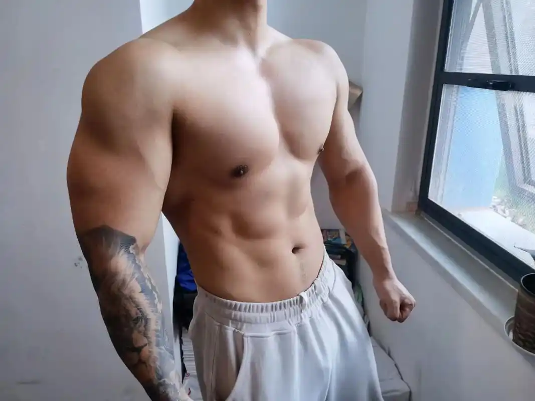 世界上的事情,最忌讳的就是个十全十美#要做一个猛男 #腹肌男 - 抖音