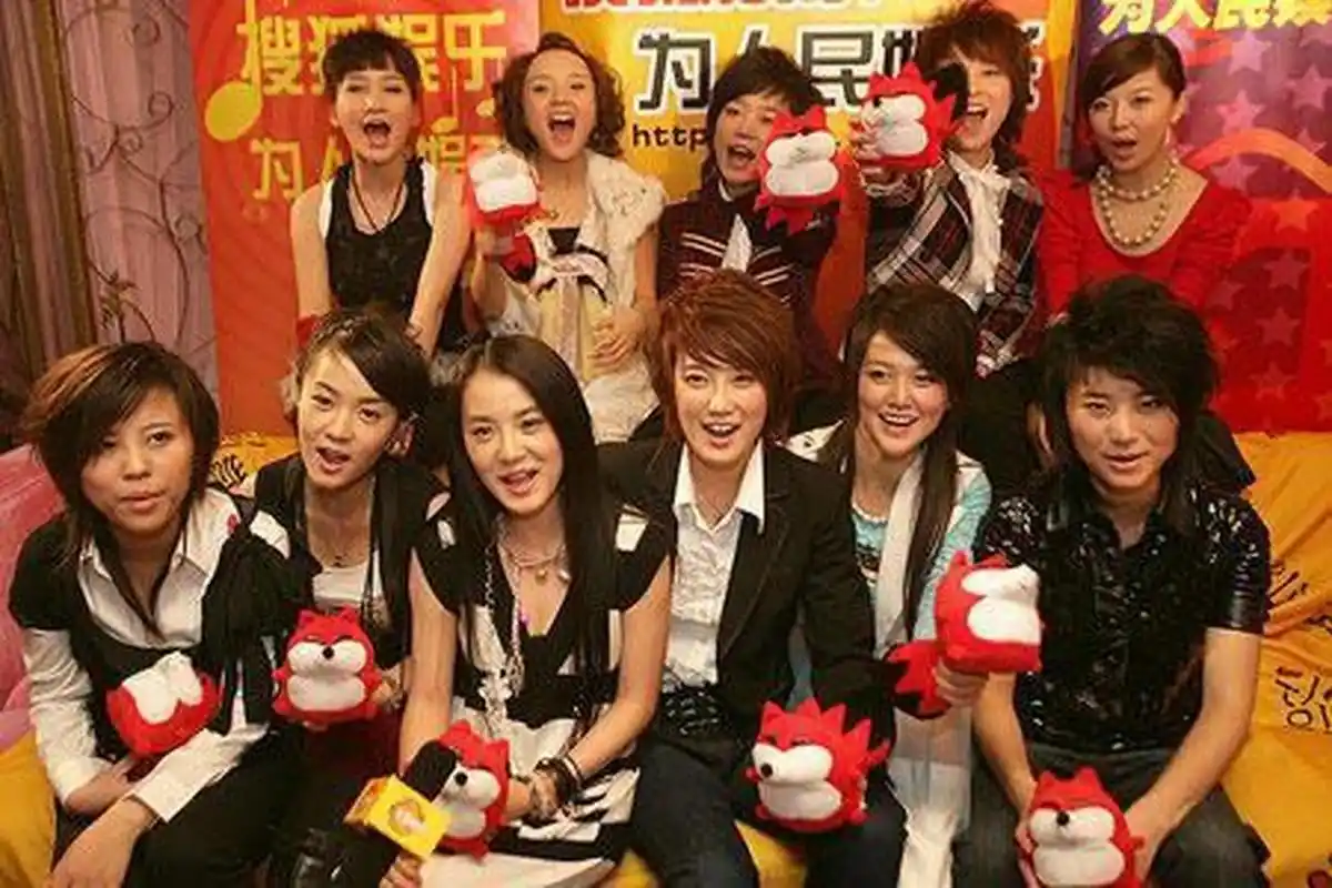 2004年的超女前三名都没红,如冠军安又琪,亚军王媞,季军张含韵都没红