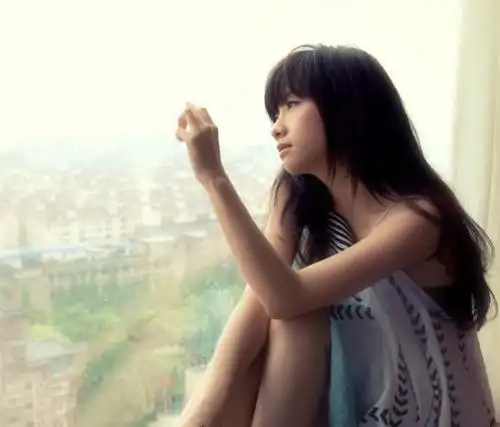 【图】邓丽欣黑白照简谱 歌词含义大揭秘