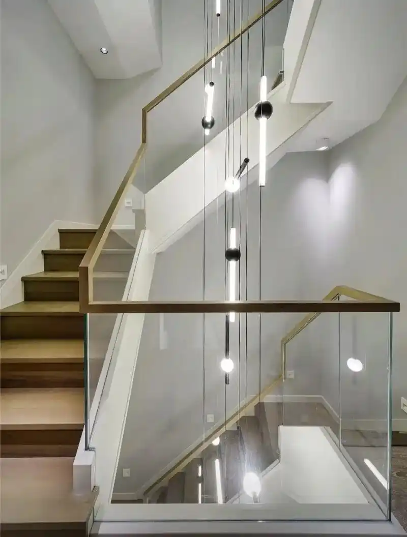 玻璃栏杆大全.收藏了一批玻璃楼梯栏杆扶手大全,极简主义,采光 - 抖音
