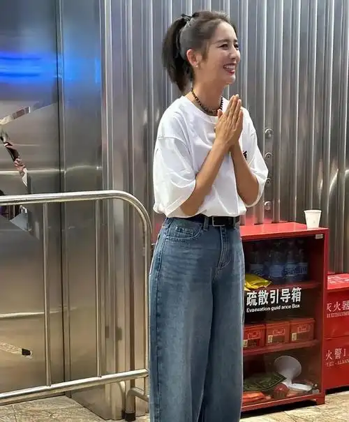 我就不禁回想起她在参加《真正男子汉》时所展现的状态