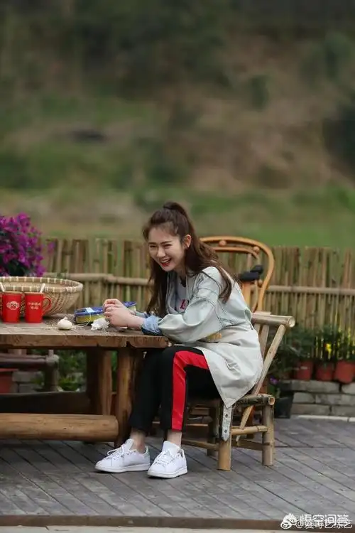 头条问答 - 怎样评价戚薇在《向往的生活2》的表现?(11个回答)