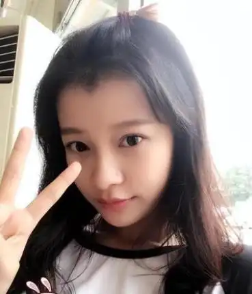 素颜无人识的4位女星镜头前貌美如花卸妆后大姐你哪位