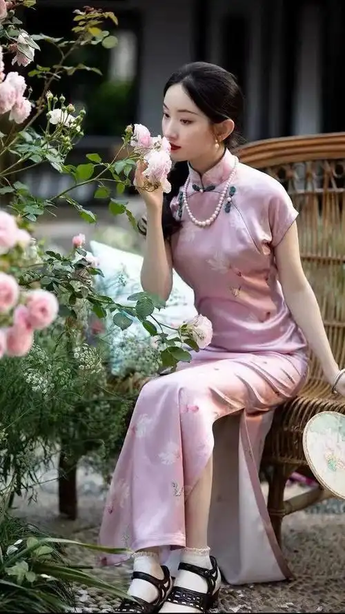 张雨绮中式穿搭绝了御姐范儿的她竟然穿出了清新典雅范儿