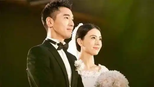 原创高圆圆被曝怀孕脸变圆刻意遮肚子引发猜测静等赵又廷官宣