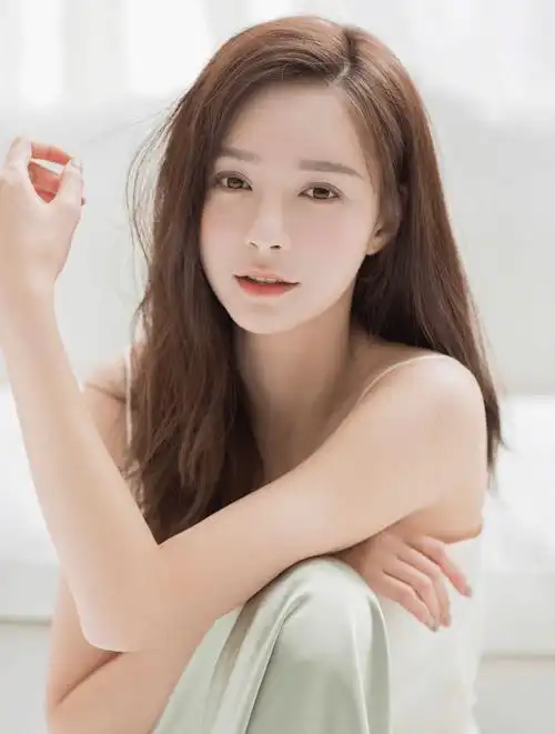 沈梦辰患病上热搜网友原来纵欲过度真的会被榨干身体