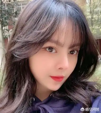 当年在长江七号里饰演陈俊生的黄蕾近况如何听说已经出落成大美女了