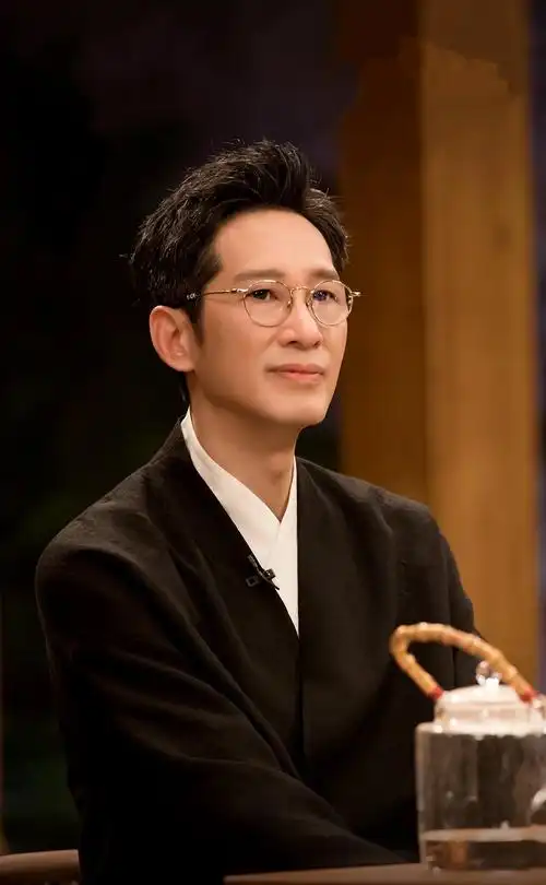 p>王劲松,1967年11月15日出生于江苏省无锡市,中国内地男演员,南京市