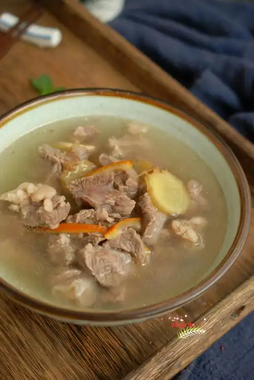 大厨教你做原汁清炖牛肉汤色清亮牛肉软烂补脾益气强健筋骨