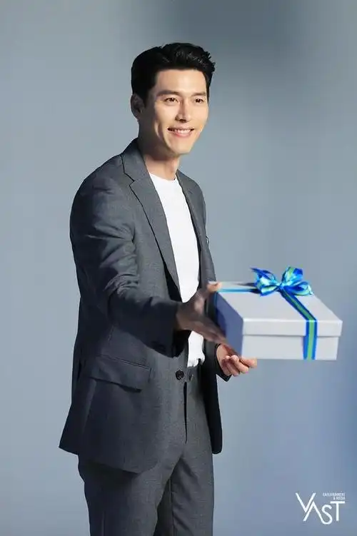 玄彬[超话]#代言 people life 广告图 cr[. 来自苍耳子的梦 - 微博