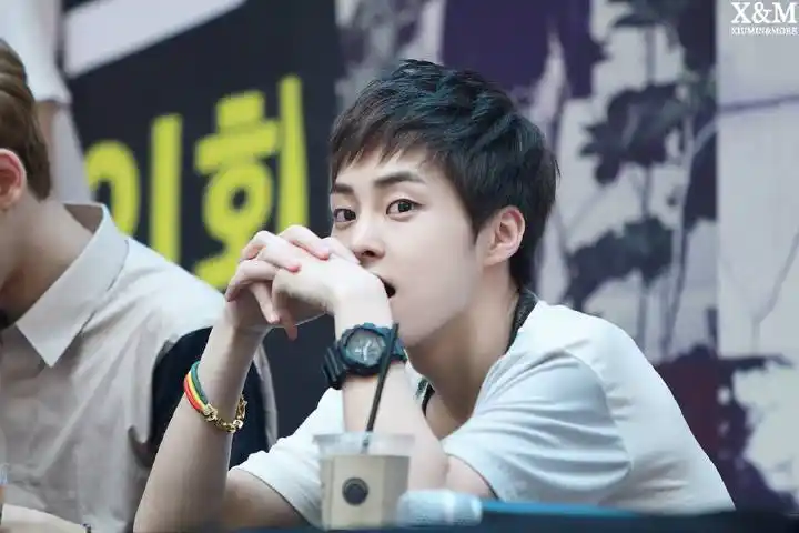 刚出道的金珉锡