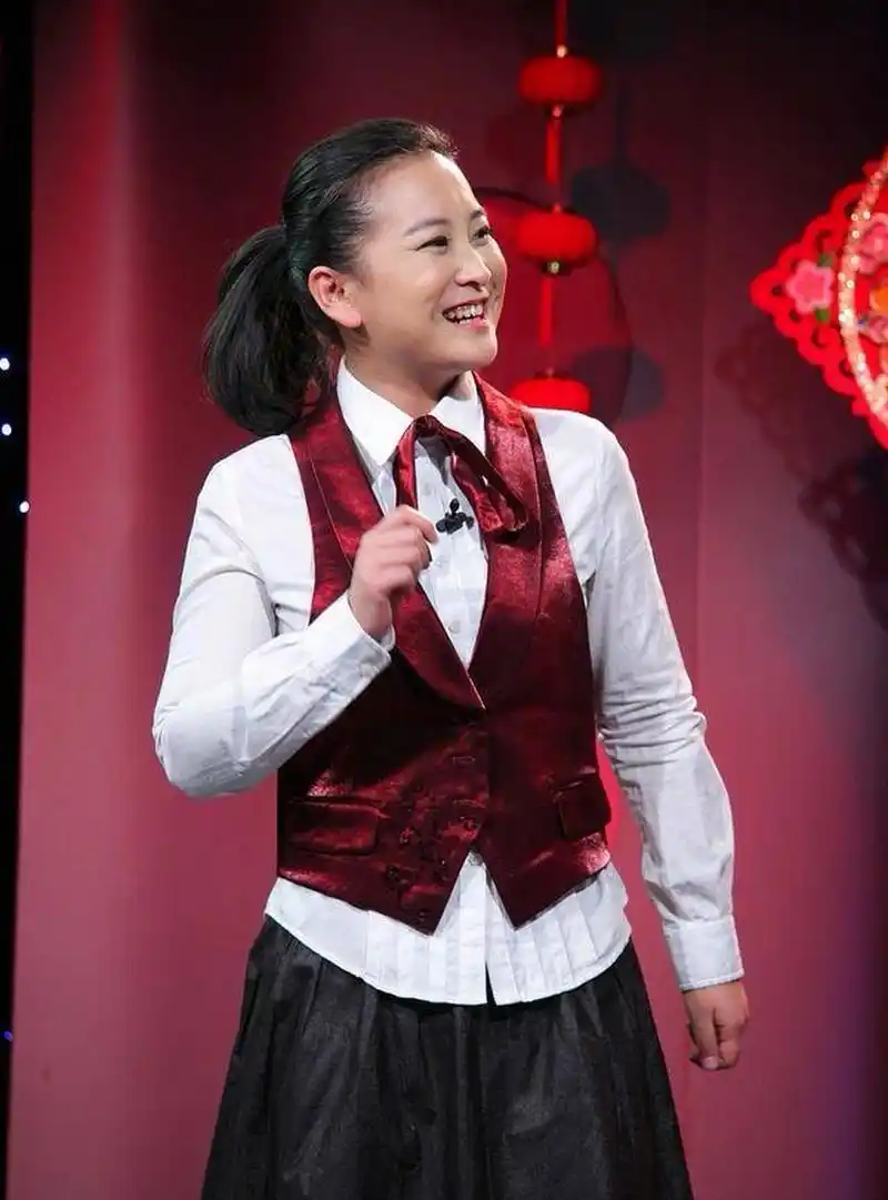 贾玲现在到底是什么状态  贾玲因为拍新电影减掉了100斤,减到杀青时