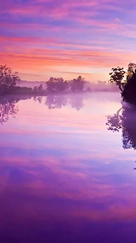 超美紫色系壁纸:有的景色只有远看才能发现其中的美,你会喜欢吗