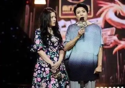 原创称女儿为拖油瓶却因儿子下跪求人丁嘉丽是现实版潘贵雨