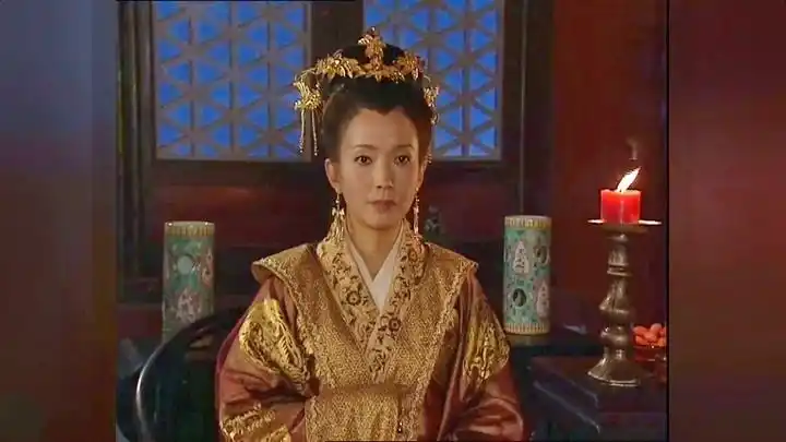 大脚马皇后:马皇后被禁足在宫,以为宫女帮她洗脚,结果竟是皇上