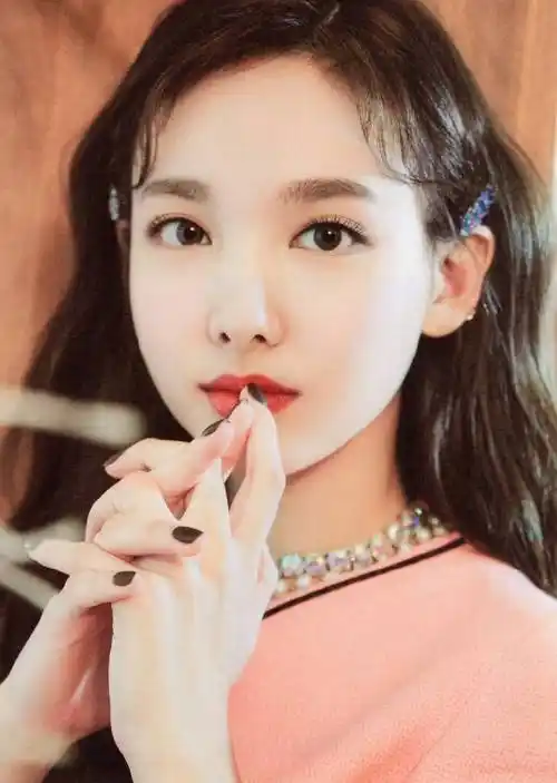 twice林娜链兔牙可爱南韩爱豆