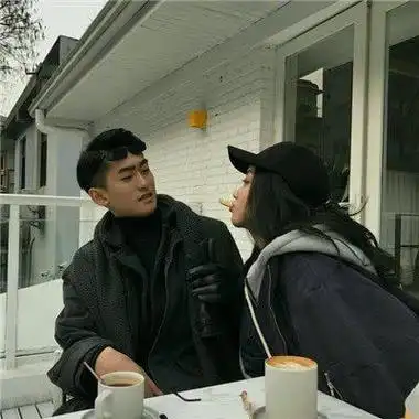 青春潮流情时尚的情侣恩爱甜蜜头像双人