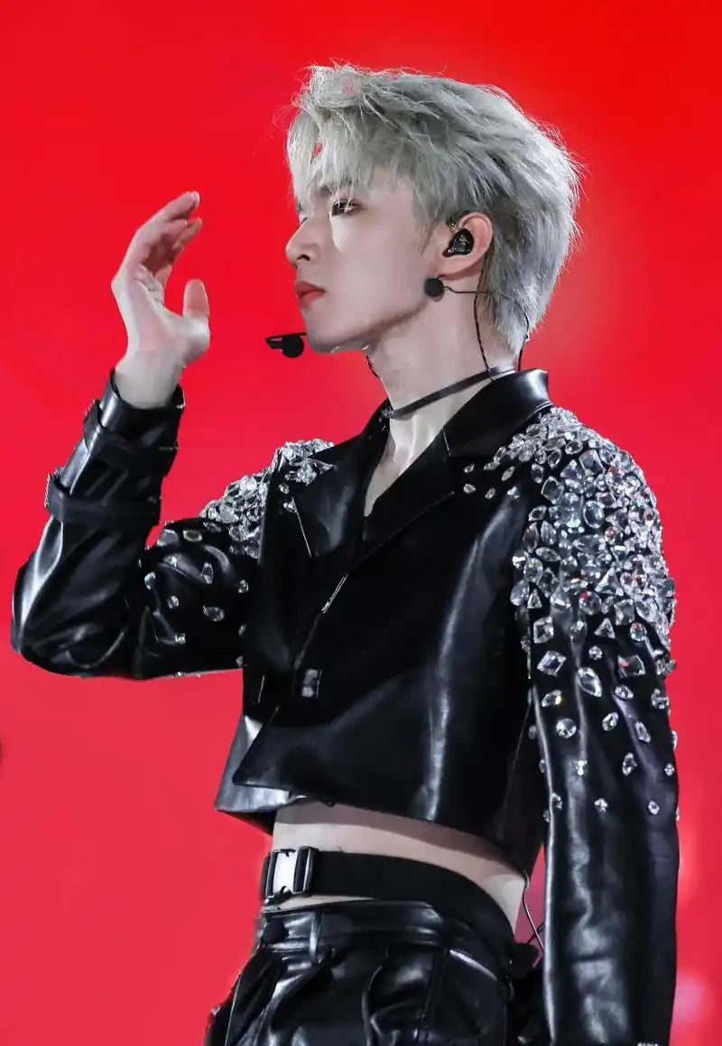 狼崽你个未成年这样好吗……不过姐妹好喜欢99#刘耀文 #帅炸 - 抖音