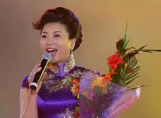 张也的现任丈夫是谁,张也个人简历丈夫是谁(歌唱家张也:和张行分手后)