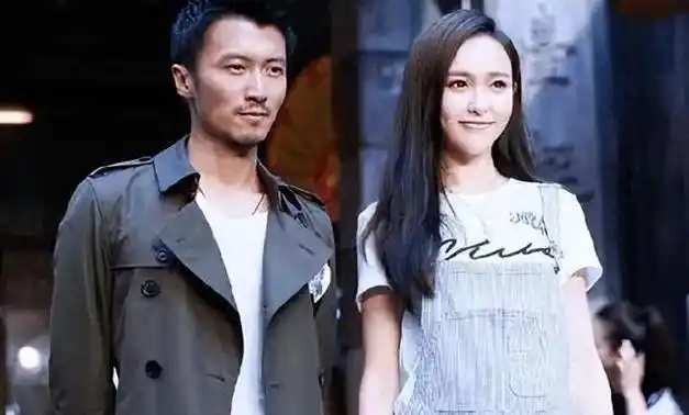 曝锋菲恋成泡影谢霆锋和杨幂公布新恋情这一次他不再隐瞒