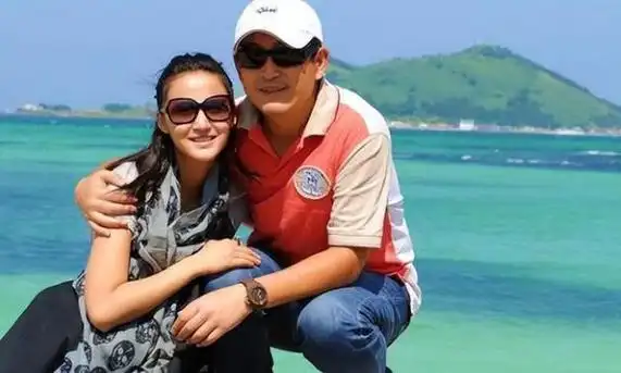 张歆艺:3段感情2次婚姻,跟前夫的婚礼还邀请了二婚丈夫袁弘