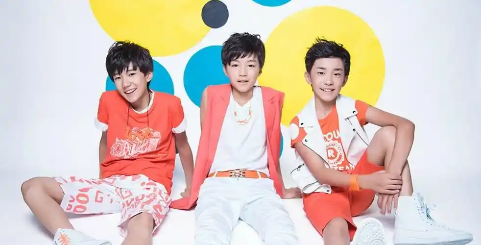 tfboys队长王俊凯竟然潮成这样了!