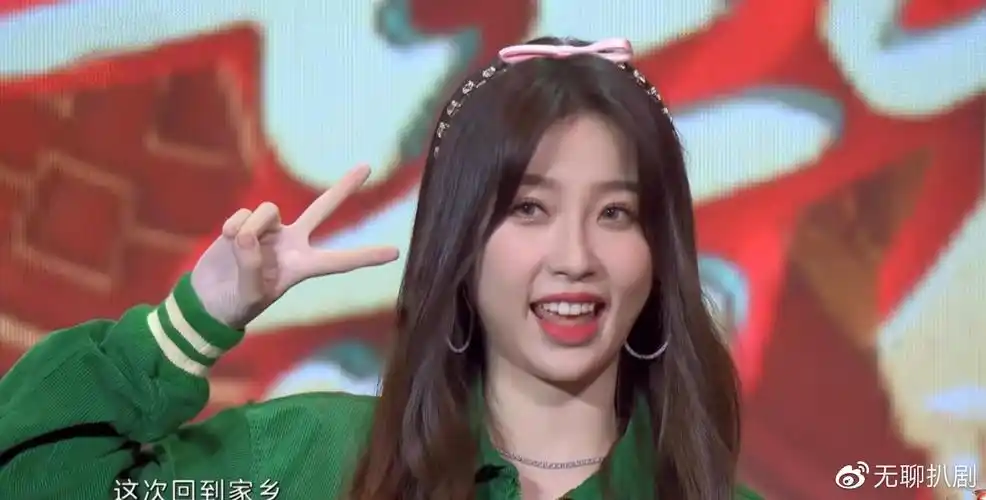 《创造营4》迎来首播,《青春有你3》隔天播出,lisa跳《情人》