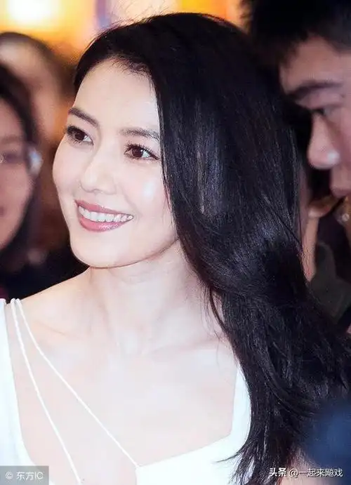 甜美女神高圆圆,烈焰红唇太美了