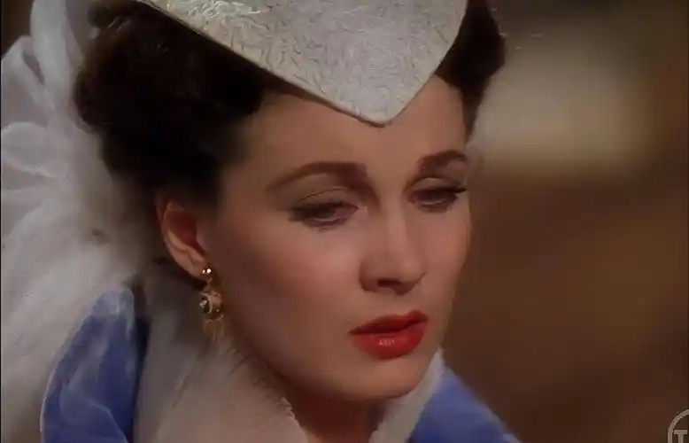 费雯丽:丘吉尔盛赞她是上帝的艺术品,绝顶美貌却为一个男人疯狂