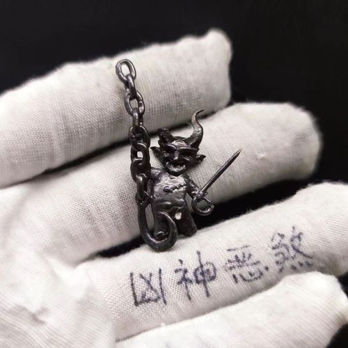 纯铜做旧地狱恶魔邪恶小子魔鬼 地狱男爵 手办模型吊坠项链钥匙扣