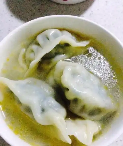 煮饺子,该冷水下锅还是热水下锅?吃了多年饺子,原来一直没做对