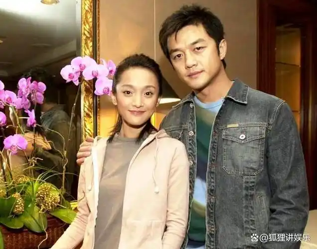 网友还怀疑过陈坤的同学何琳.毕竟上学那会儿,何琳似乎暗恋过陈坤.