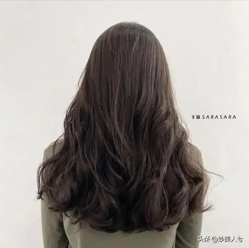 减龄中长发烫发型图片(中烫发发型图片2018)