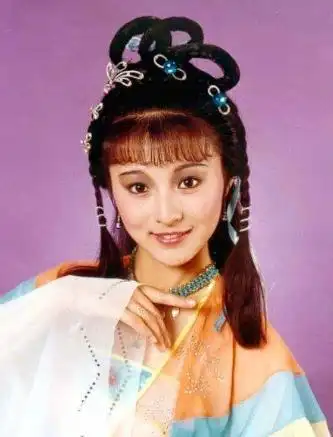 《红楼梦》的贾宝玉早年间,陈格还演过话剧《红楼梦》里边的贾宝玉