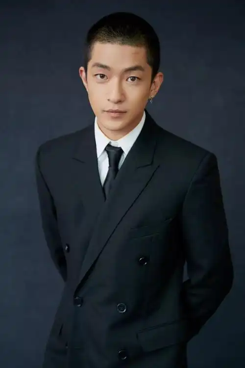 2020流行的男明星长什么样