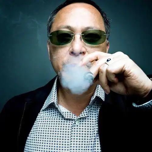 纵横港圈40年向华强都不敢惹的任达华刺伤他的凶手后来咋样