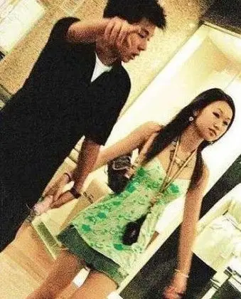 霍启仁与女友rebecca lo.(资料图)