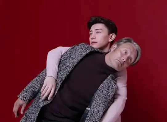 邓伦到底有多皮看到他和老外的合影后网友一反常态呀