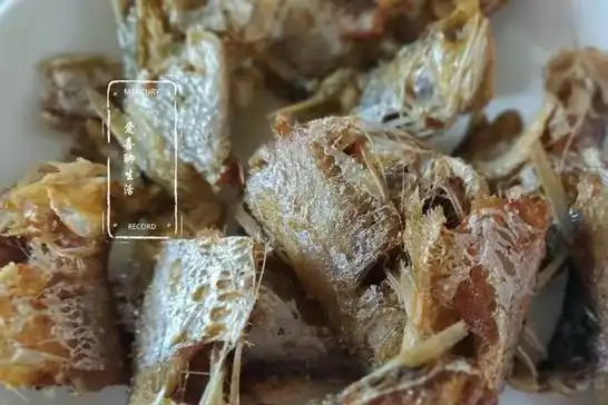 秋季,遇见这鱼别手软,多买点一次做好存起来,随吃随取方便省事