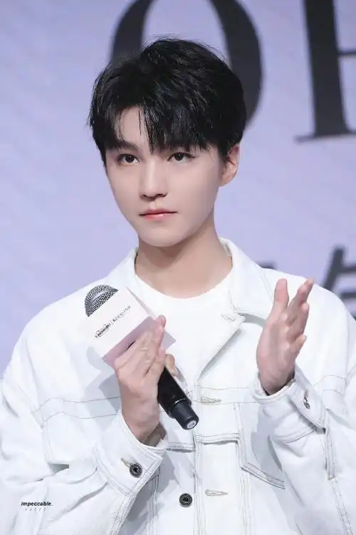 可爱更嗲,是拿捏人类的撒娇猫咪060606    #n年前今天的王俊凯