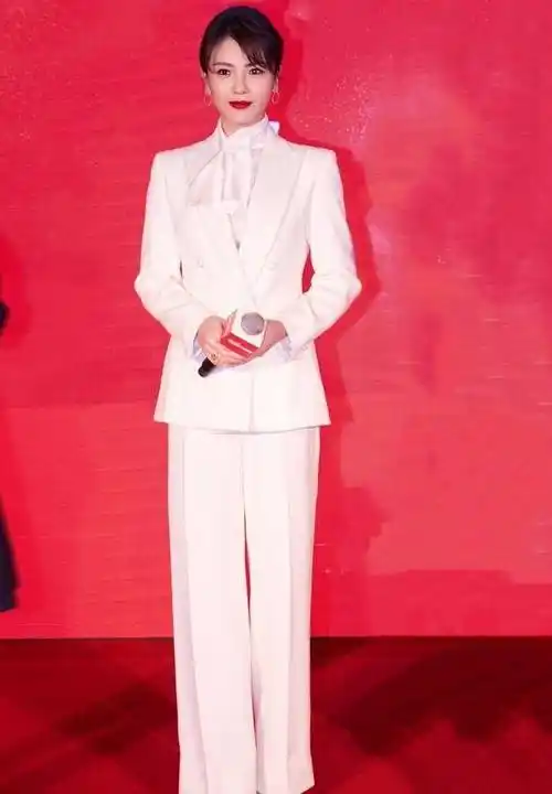 44岁刘涛复活了!