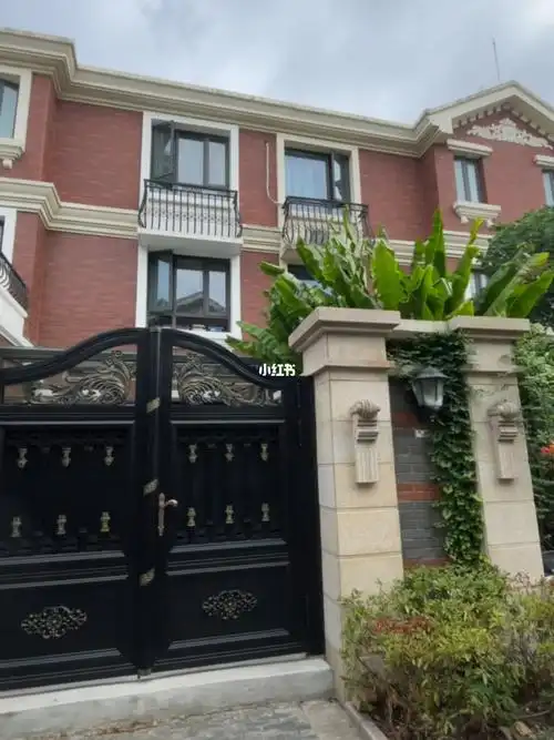 泗泾颐景园三期联排别墅人车分流更显安全