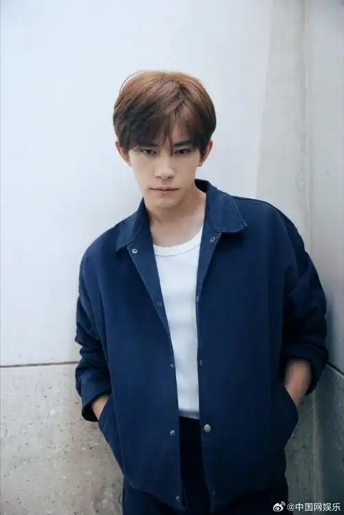 tfboys-易烊千玺在酱园弄中饰演盲人算命先生,影人介绍易烊千玺超话