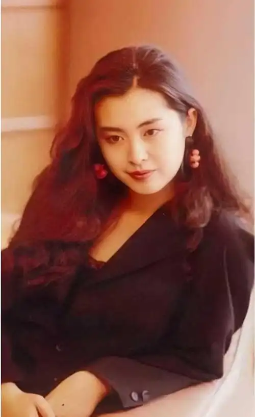 身材,气质!古典美女王祖贤