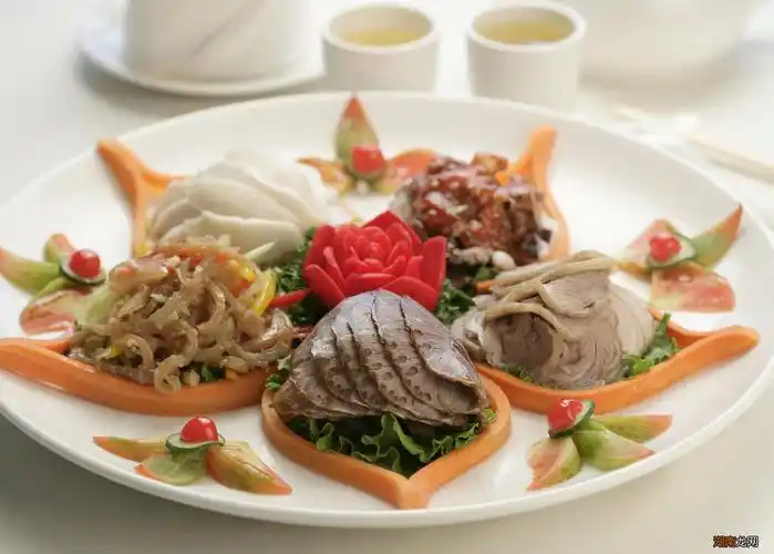 所熟知的淮扬菜菜系特点及经典菜品 淮扬菜是哪里的菜