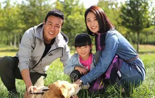 因《三国》而走红,被誉为"千人千面"的于和伟,今成为上头男神_时候