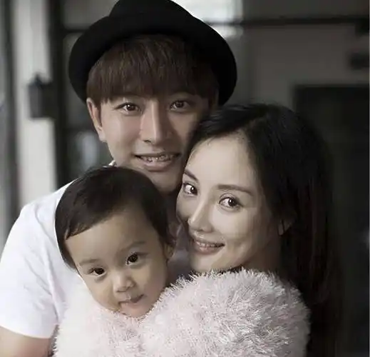 她曾是金马影后,为了爱情分手贾乃亮,如今成到无戏可拍_李小璐_韩庚